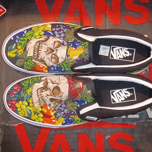 Vans Men's 9.5/Women's 11 Fruit Skull Slip On Black/White VN0A7Q5DY28 - Picture 3 of 13